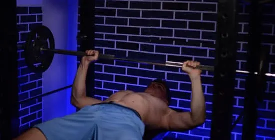Bench press pectus excavatum